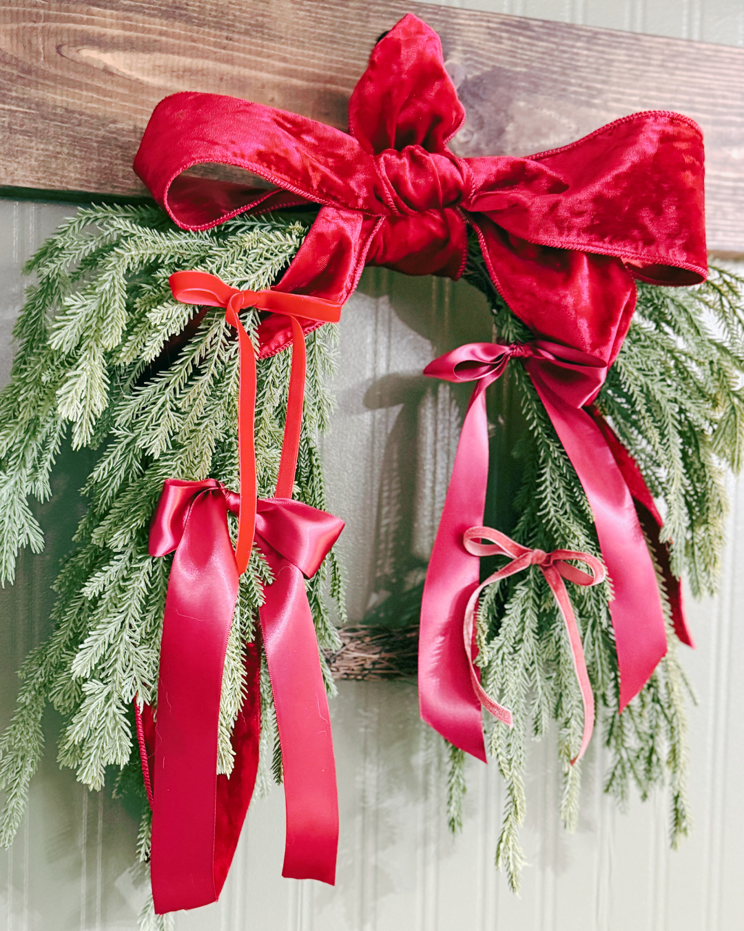 Norway Spruce Wreath with Red Bows
