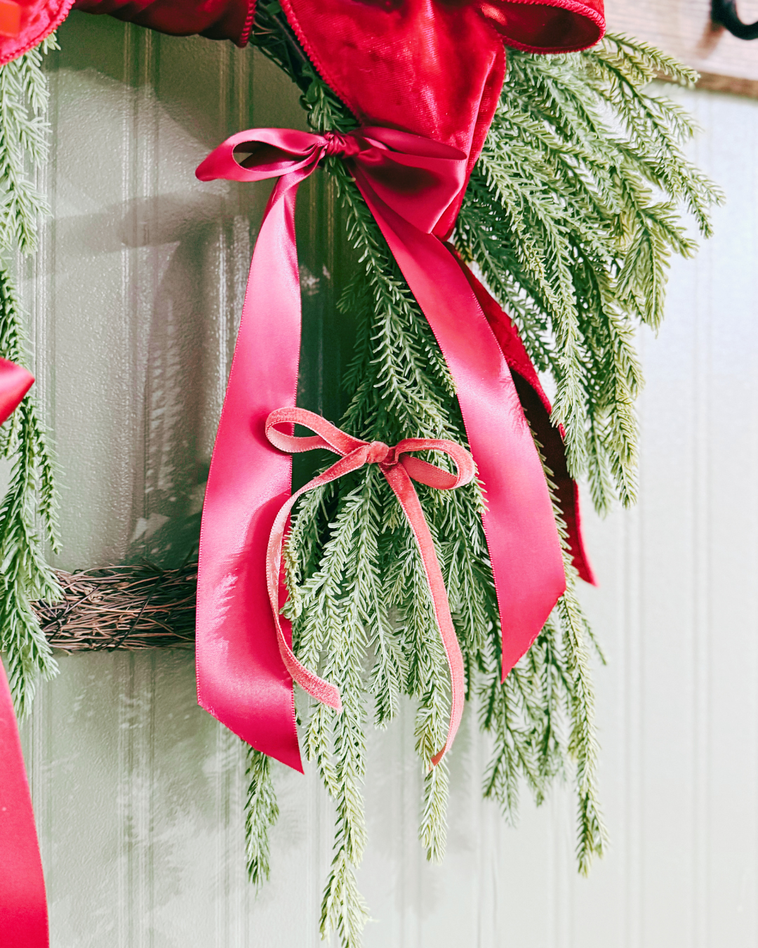 Norway Spruce Wreath with Red Bows