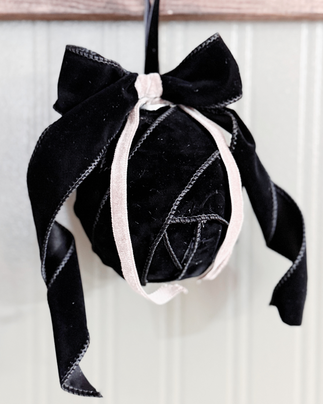 Black Velvet Bow Glass Ornament
